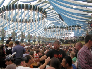 Ochsenbraterei Beer Tent