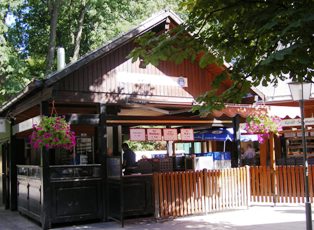 Chinesischer Turm The Most Famous Beer Garden In Munich