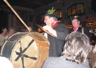 Musicians at Dark beer festival at Loewenbraeu