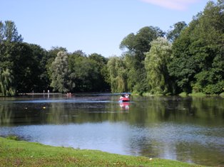 Kleinhesseloher See in the English Garden in Munich